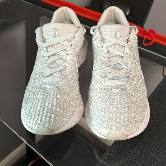 Nike React Infinity 3 womens 9.5, M 8, grey preowned good condition. - Picture 3 of 6